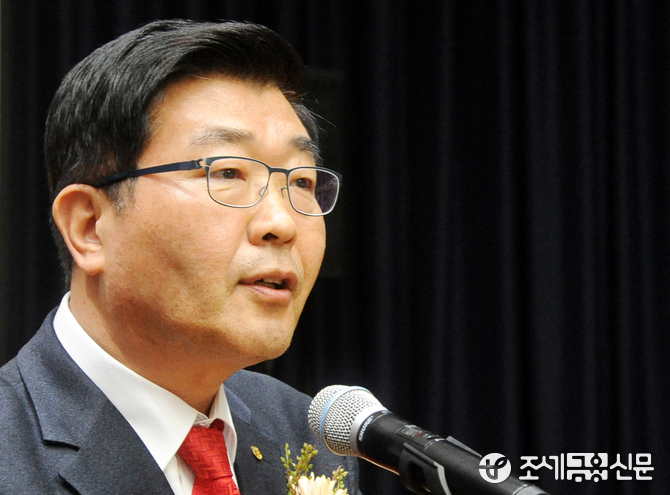 원경희 한국세무사회장이 여성세무사회 전국대회에서 축사를 전하고 있다. (사진=김용진 기자)