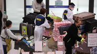 3일부터 공항 입국자 백신 접종 상관없이 10일간 자가 격리...'오미크론 쇼크'