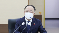 홍남기 “소상공인 보험료‧전기요금 3개월 유예…대출상환은 9월까지 연장”