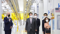 이재용, 삼성 평택공장서 한미 정상 영접...