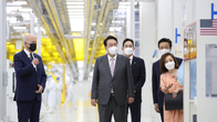 이재용, 삼성 평택공장서 한미 정상 영접...