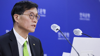 이창용 한은 총재, 기준금리 추가 인상 시사...