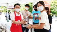 [포토뉴스] 하석주 롯데건설 대표, ‘응원의 커피차’로 임직원 격려