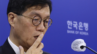 기준금리 동결 시사한 이창용…물가와 금융안정 ‘두 마리 토끼’ 잡나