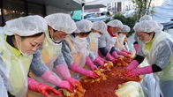 NH농협생명, '사랑의 김장나눔' 봉사활동 실시