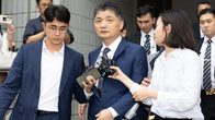 [속보] 'SM 시세조종 의혹' 카카오 김범수 구속기소