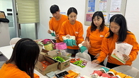 bhc 치킨 대학생 봉사단, 노인복지관서 간식 나눔 봉사 펼쳐