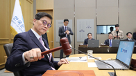 [이슈체크] '더 얽힌 상충 변수들' 땜에..한은 기준금리, 내년 성장률이 관건?