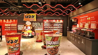 농심, K라면 체험 3번째 매장 ‘너구리의 라면가게’ 동대문점 초대