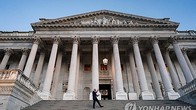 트럼프감세법안 美상원 통과…찬반 동수서 부통령 찬성표로 가결
