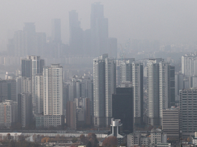 [이슈체크] 10·15 대책 이후 서울 아파트 '양극화'…토허제, 신고가만 키웠다