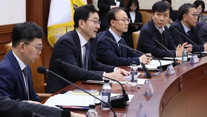 “마약과의 전쟁” 선언한 정부… 공항·우편·병원까지 전면 봉쇄