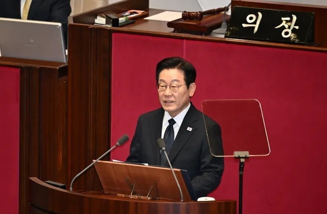 李 대통령, 2026년 예산안 제시...“728조원 AI 시대 위한 투자”