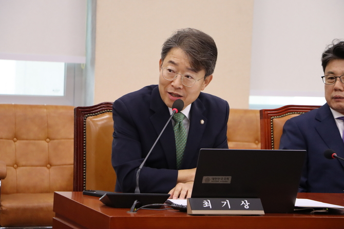 최기상 “일감몰아주기 70%가 재벌 대기업…실제 부과된 세금보다 절반 신고”