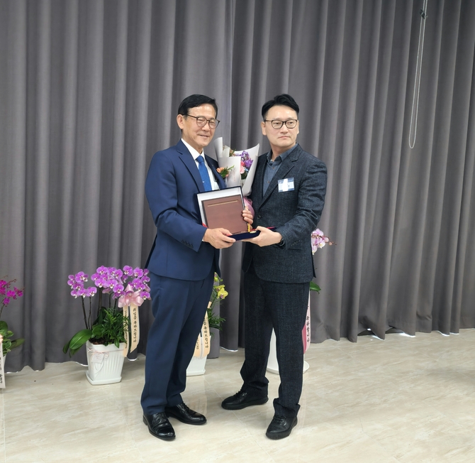 고태진 관세사, 2025 민주평통 공로패 수상