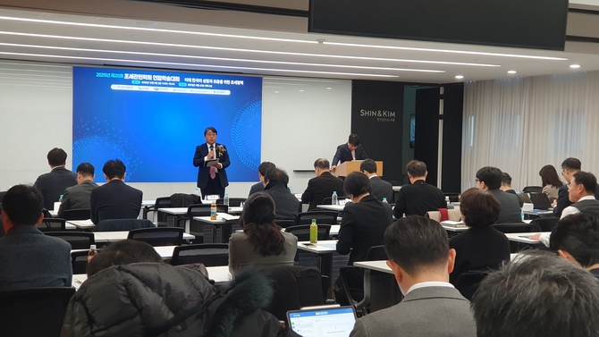 조세 전문가들, "한국경제 포용 성장 위해 VAT 인상 불가피"