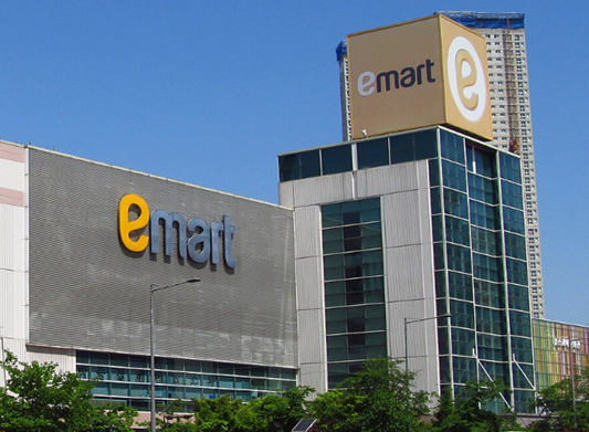 이마트, 신세계푸드 주식 공개 매수…"자발적 상장폐지 추진"