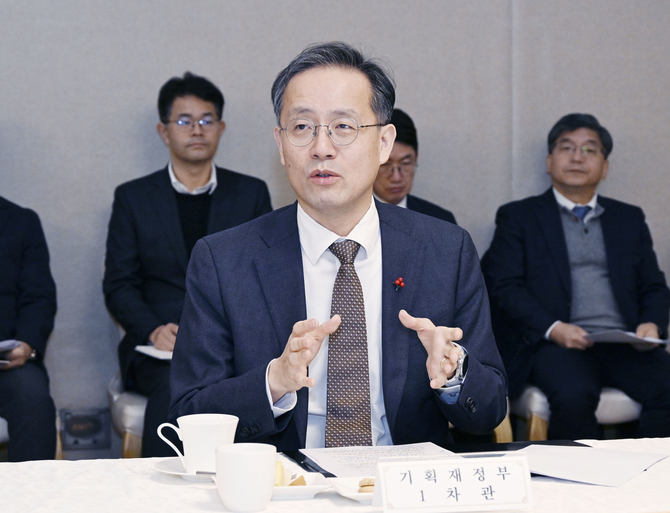 기재부, 삼성전자·현대차·조선 3사 등에 '환헤지 확대' 요청한 이유는?